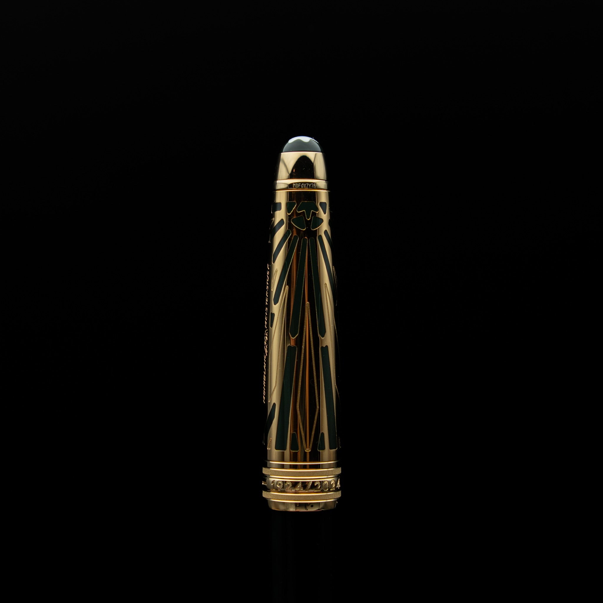 Montblanc Meisterstück The Origin Collection Doué Classique Fountain Pen (Medium Nib in 18k Gold)
