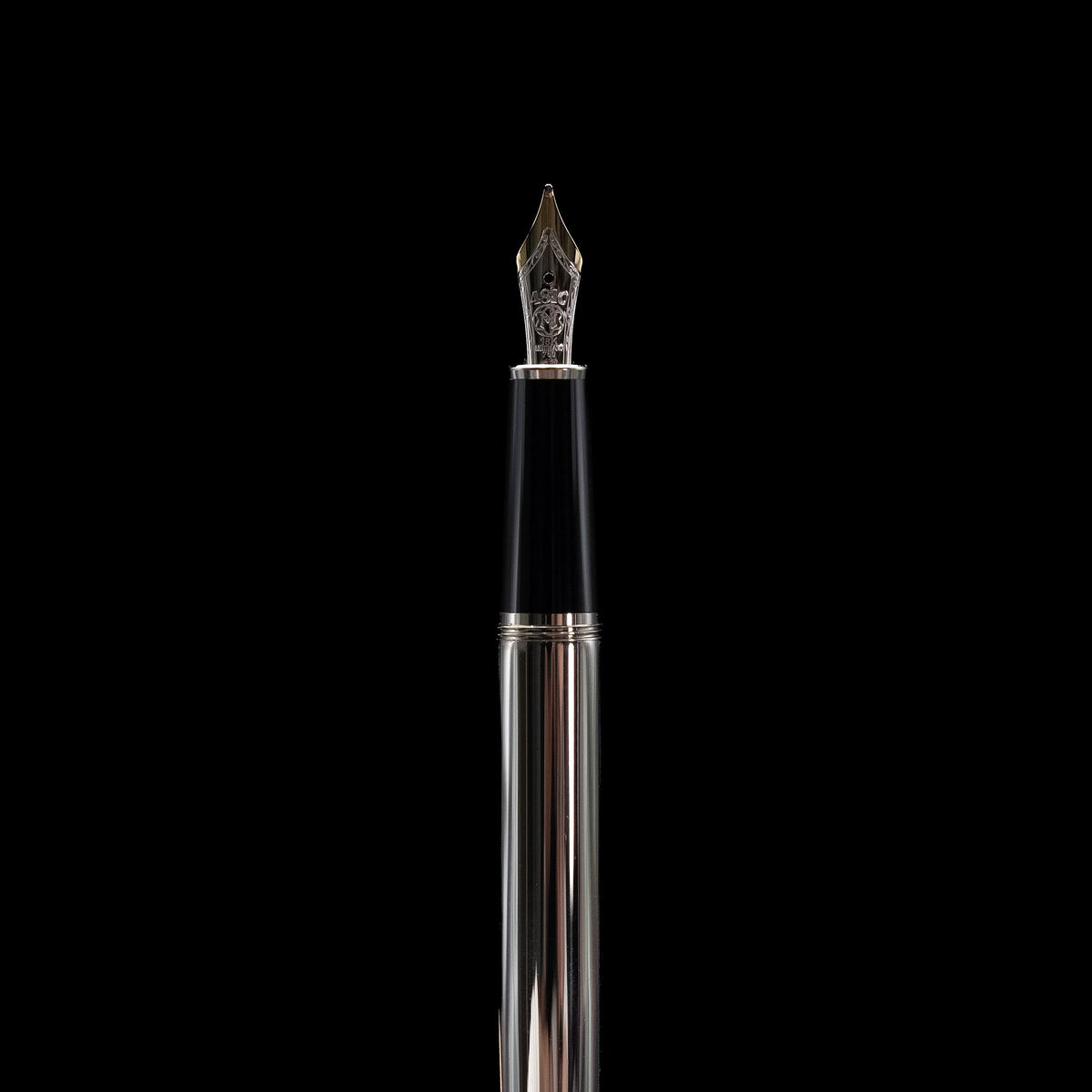 Montblanc Meisterstück Doué Hematite Steel Classique Fountain Pen with 18K Gold M Nib (Ref. 23244)