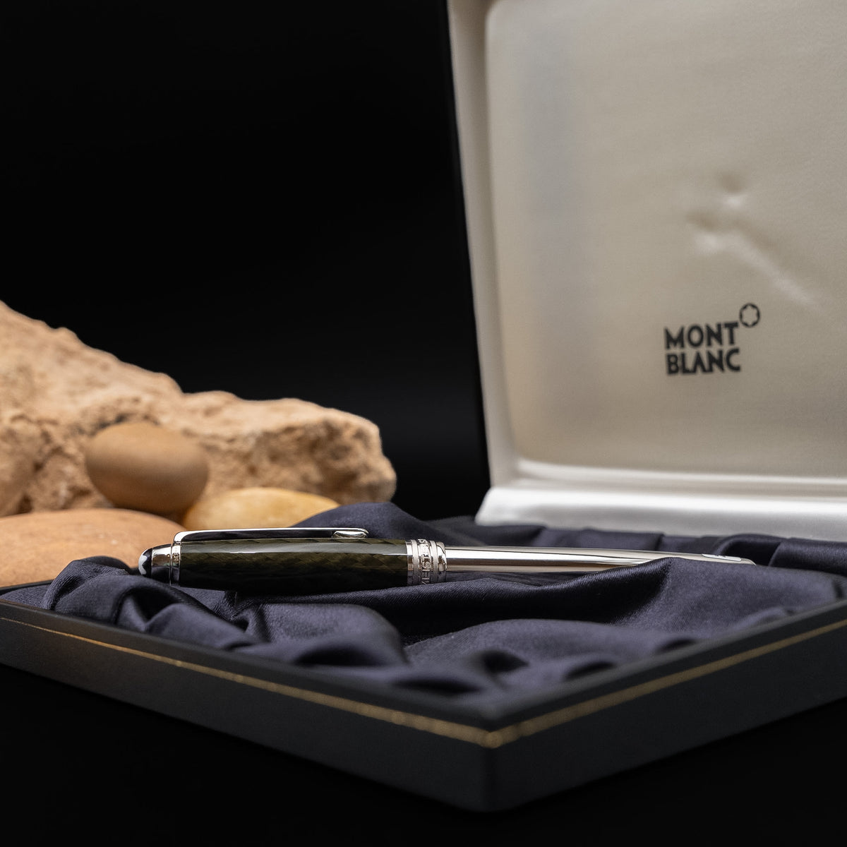Montblanc Meisterstück Solitaire Carbon Steel Classique Fountain Pen with 18k Gold M Nib (Ref. 23544) from 2004