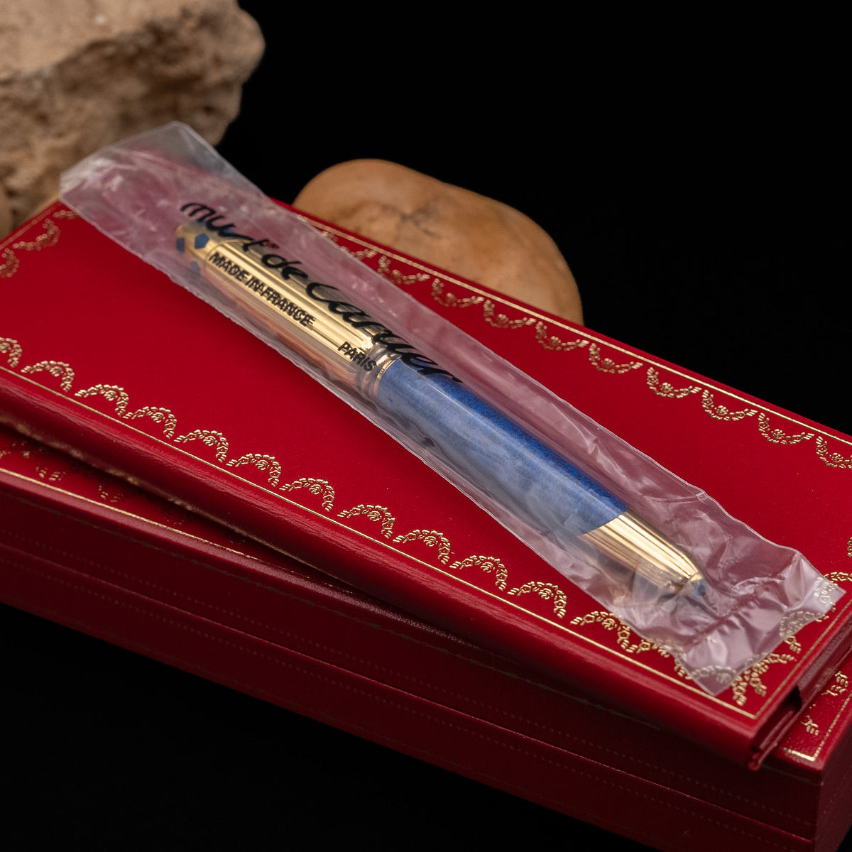 Cartier Panthère de Cartier Blue Lacquer Fountain Pen (Ref. ST140011) from 1990 (Sealed)