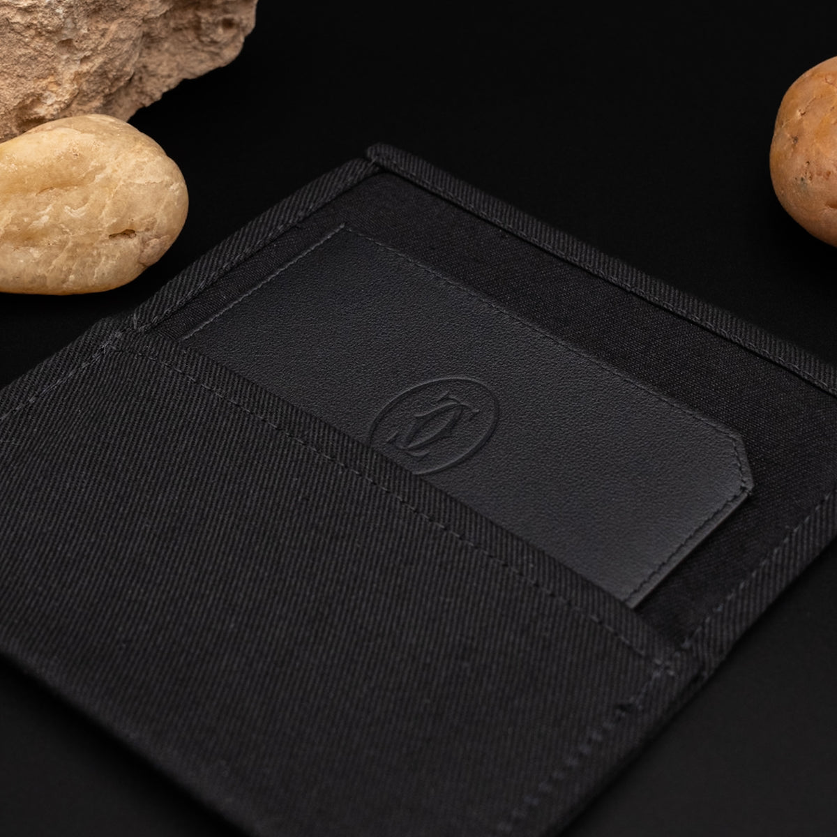Cartier Must de Cartier Simple Card Holder in Black Calfskin (Ref. CRM00367)