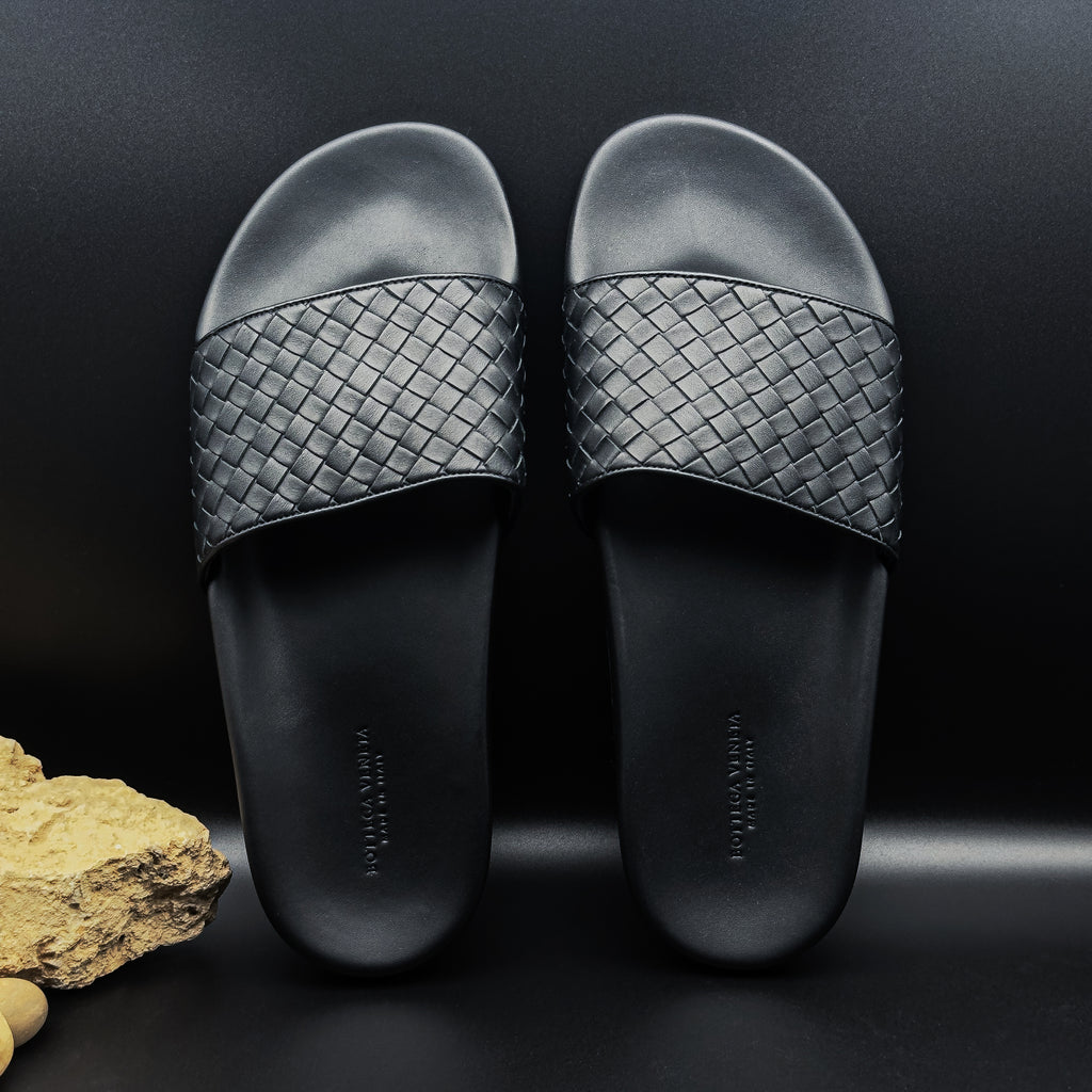 Bottega Veneta Speedster Sandal in Intrecciato Woven Black Calf Leather