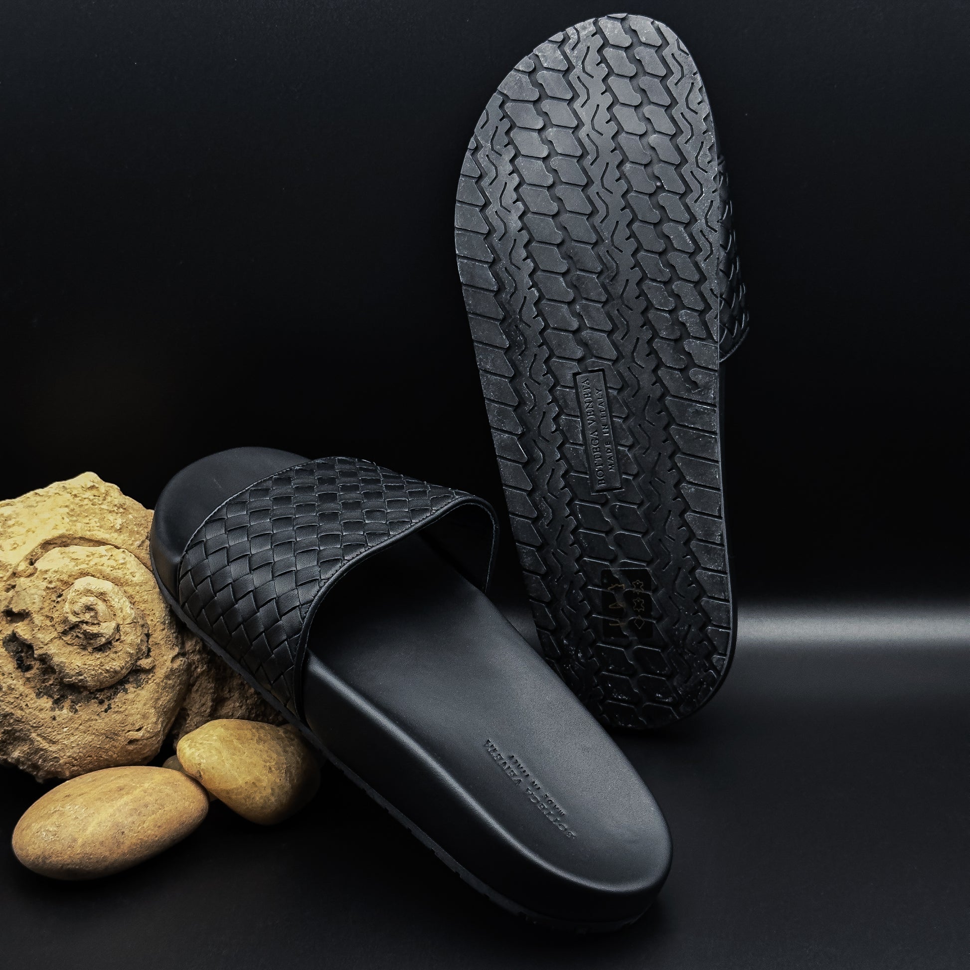 Bottega Veneta Speedster Sandal in Intrecciato Woven Black Calf Leather