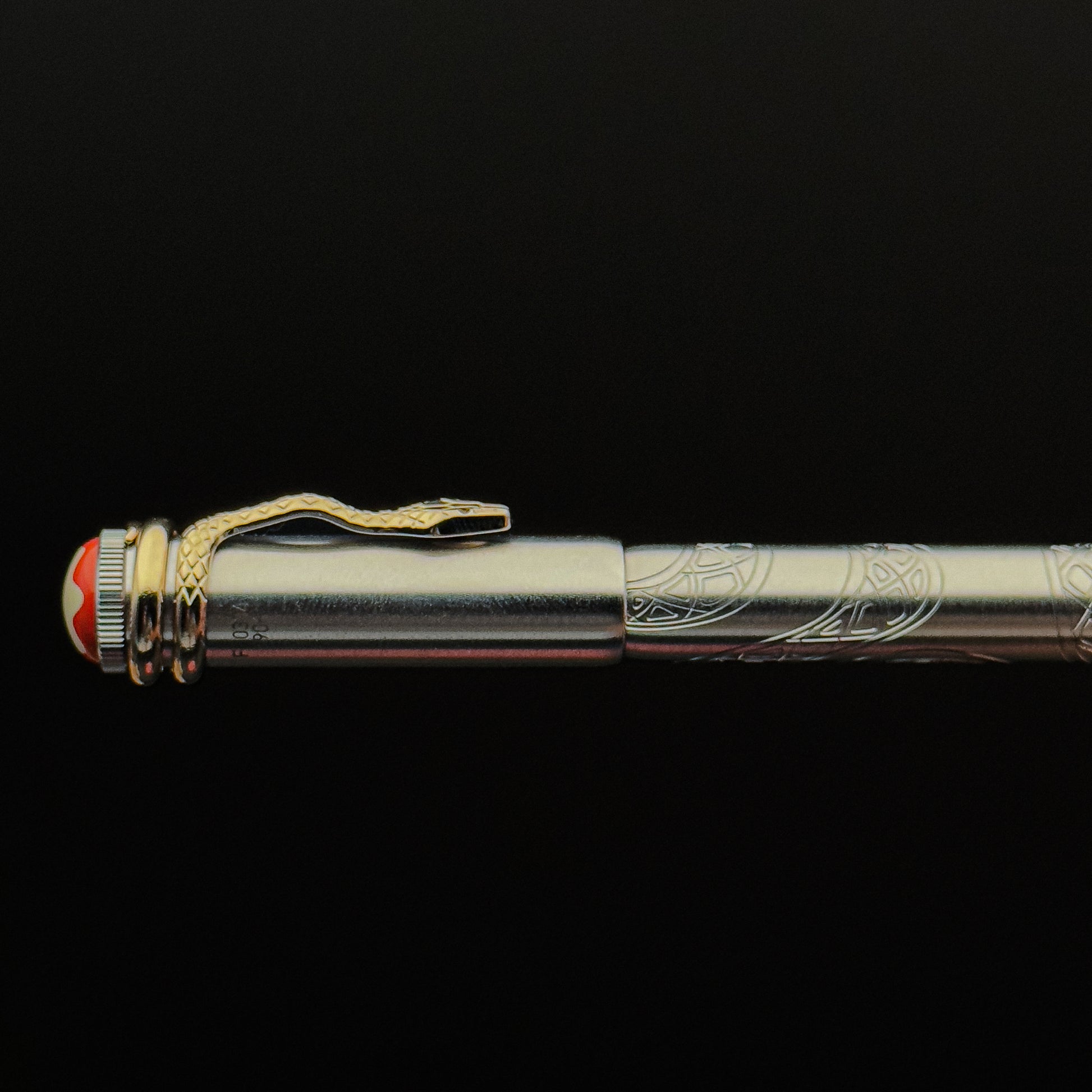 Montblanc Heritage Rouge et Noir Solitaire Serpent Fountain Pen - Limited Edition 1906