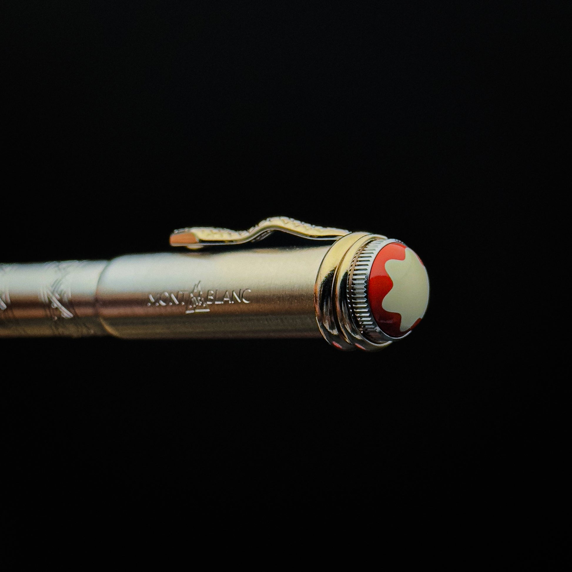 Montblanc Heritage Rouge et Noir Solitaire Serpent Fountain Pen - Limited Edition 1906