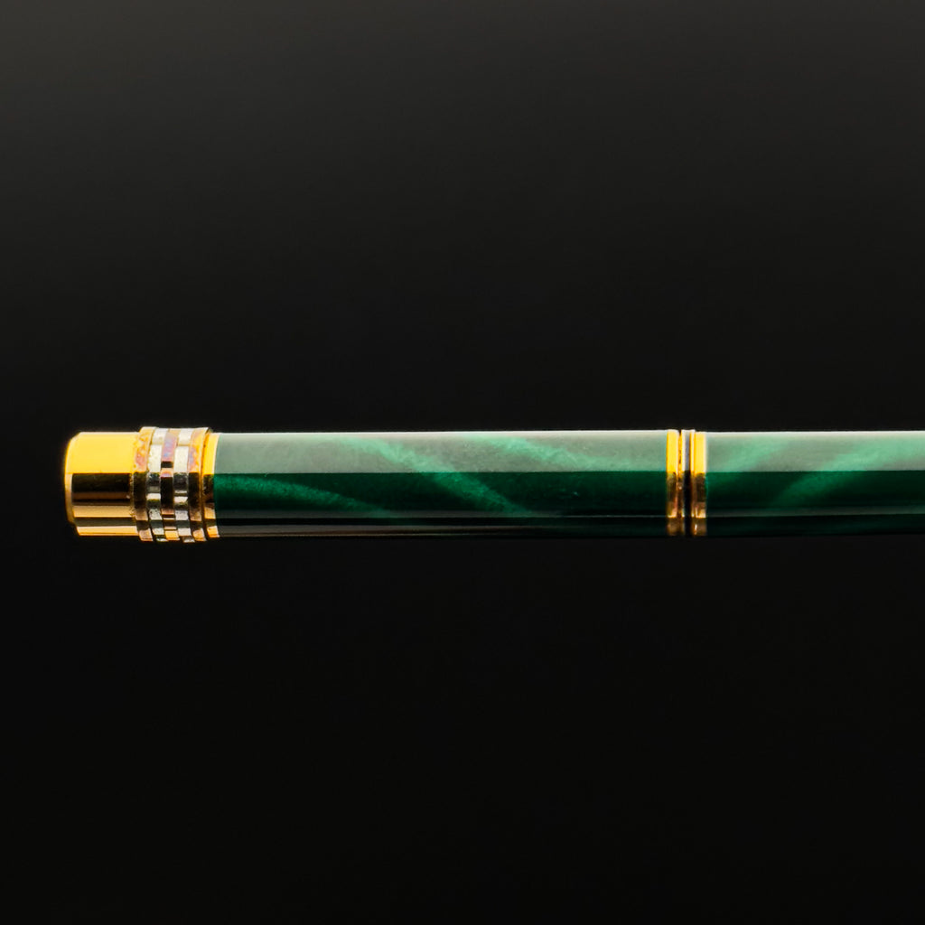 Must de Cartier Vendome Green Malachite Lacquer Fountain Pen