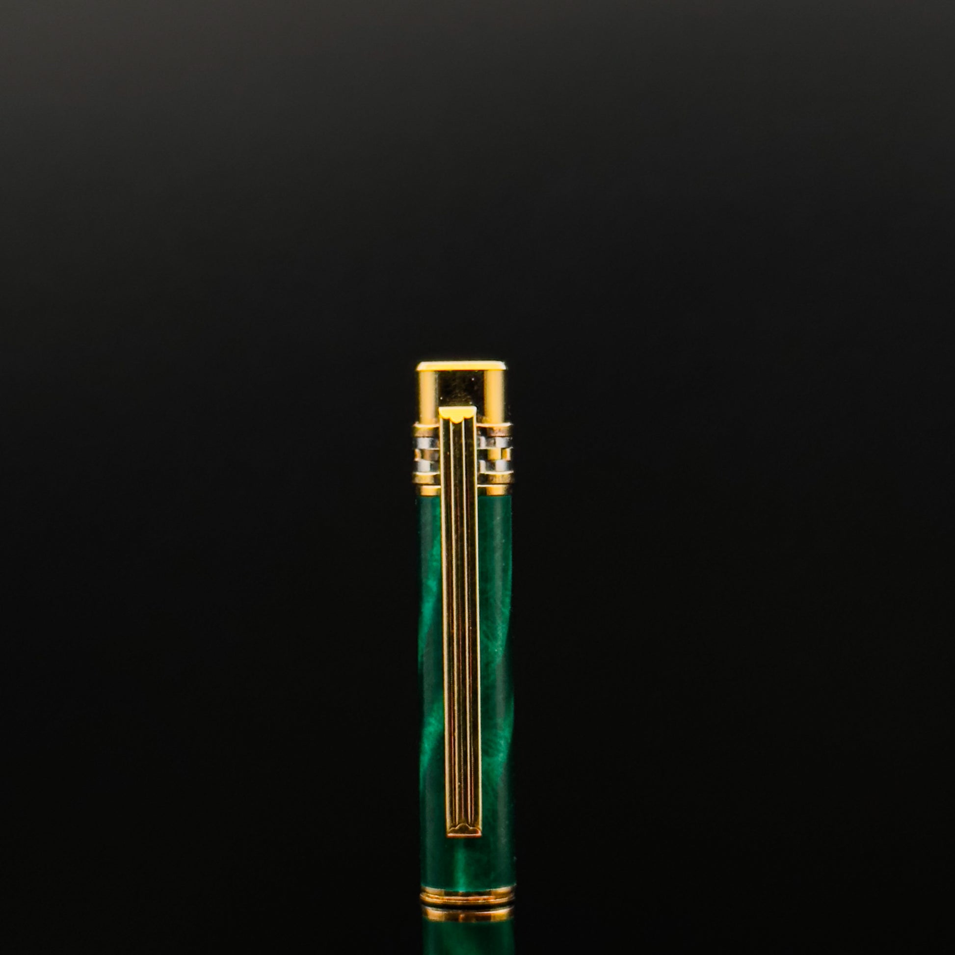 Must de Cartier Vendome Green Malachite Lacquer Fountain Pen