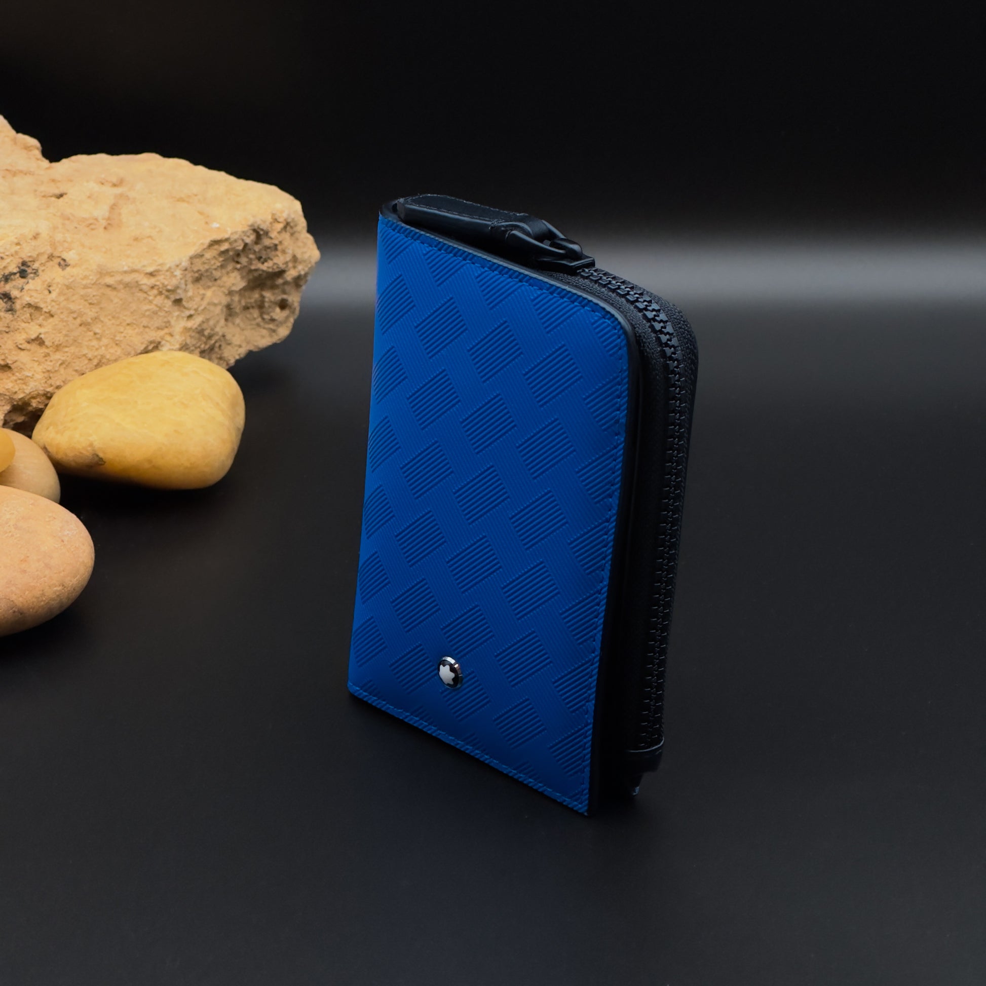Montblanc Extreme 3.0 Card Holder 3CC With Zipped Pocket