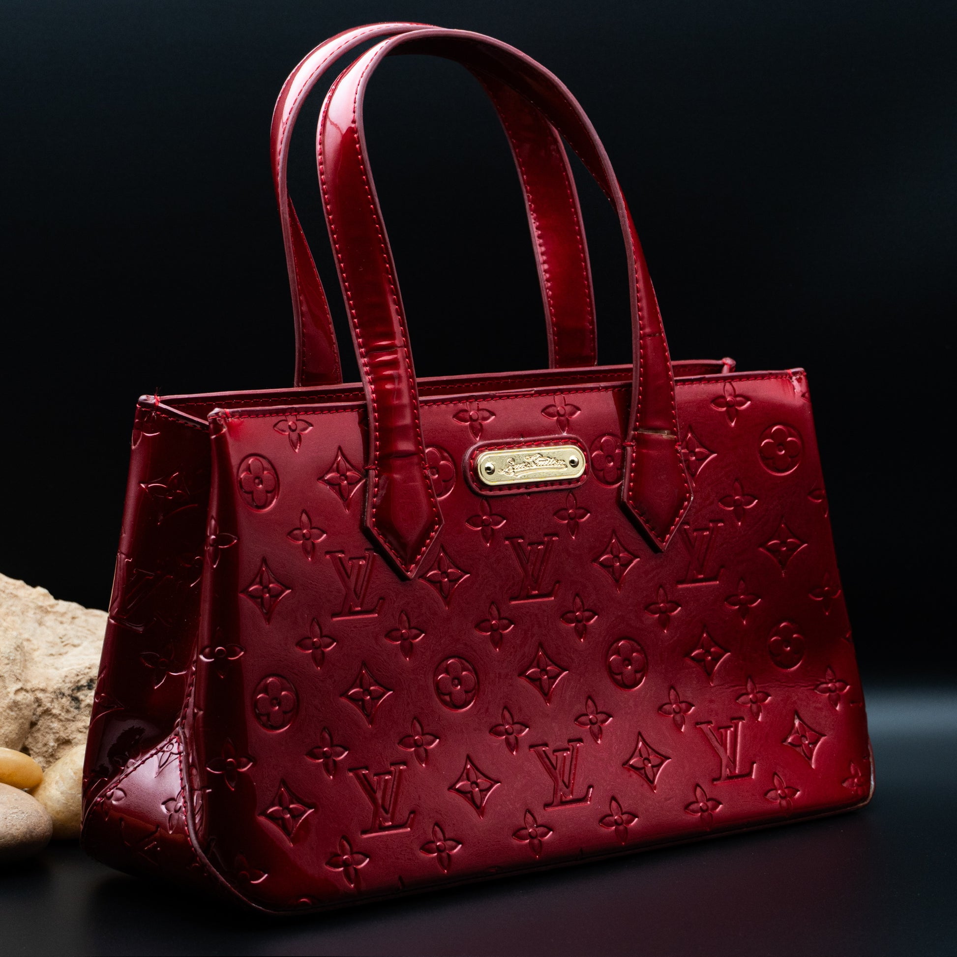 Louis Vuitton Wilshire PM in Monogram Vernis Pomme d’Amour