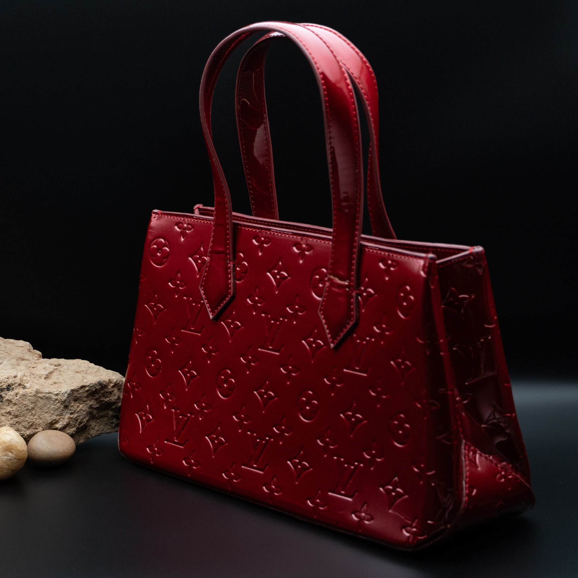 Louis Vuitton Wilshire PM in Monogram Vernis Pomme d’Amour