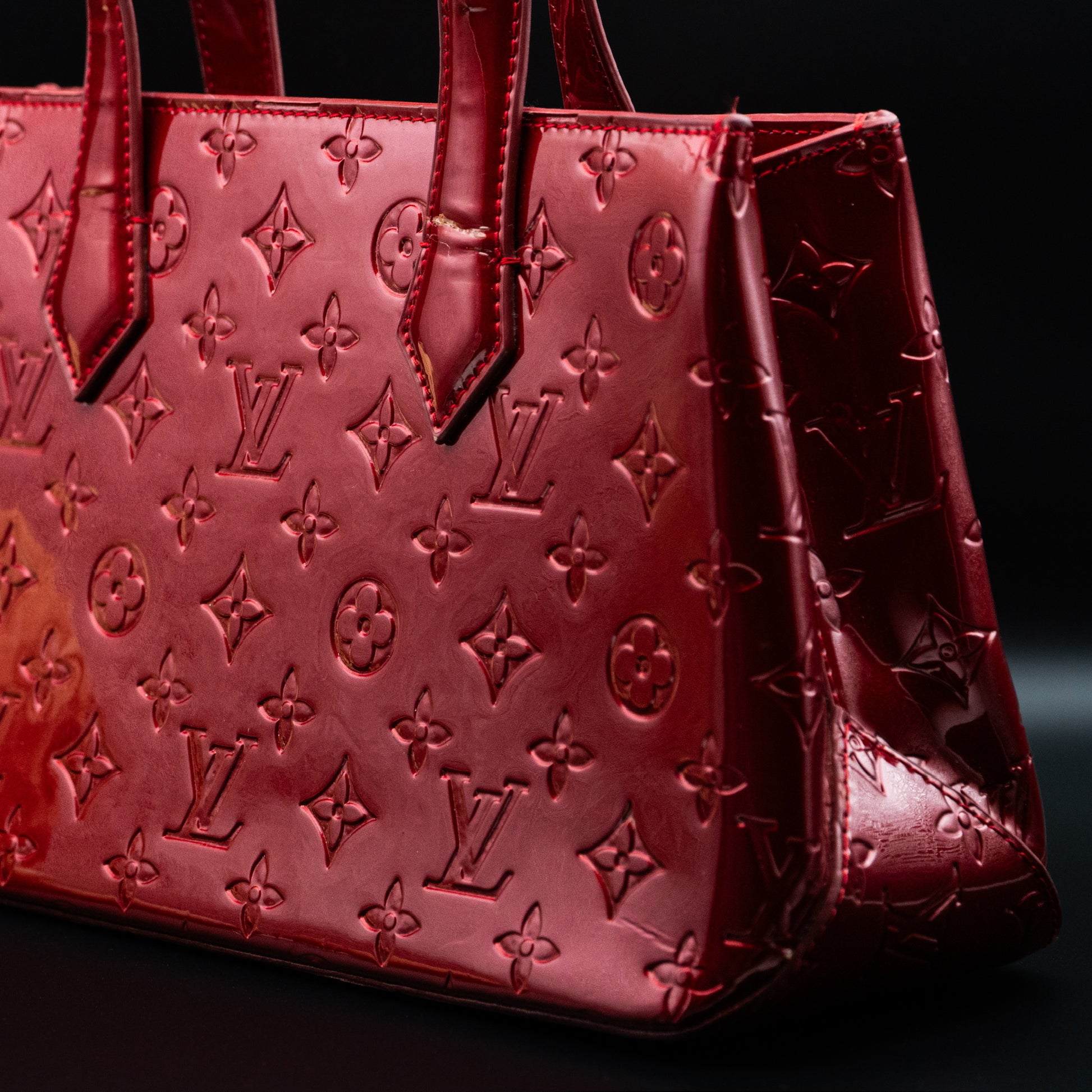 Louis Vuitton Wilshire PM in Monogram Vernis Pomme d’Amour