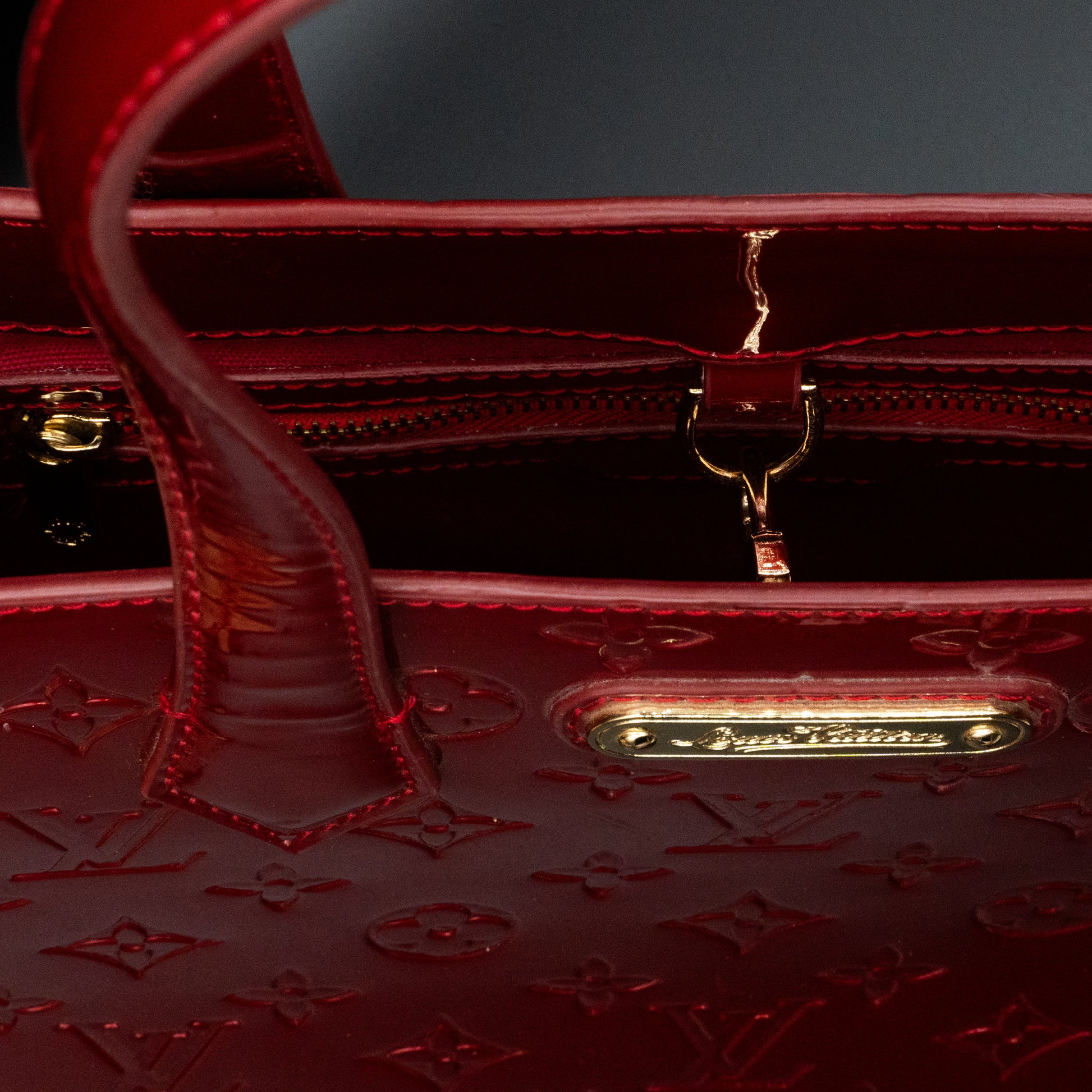 Louis Vuitton Wilshire PM in Monogram Vernis Pomme d’Amour
