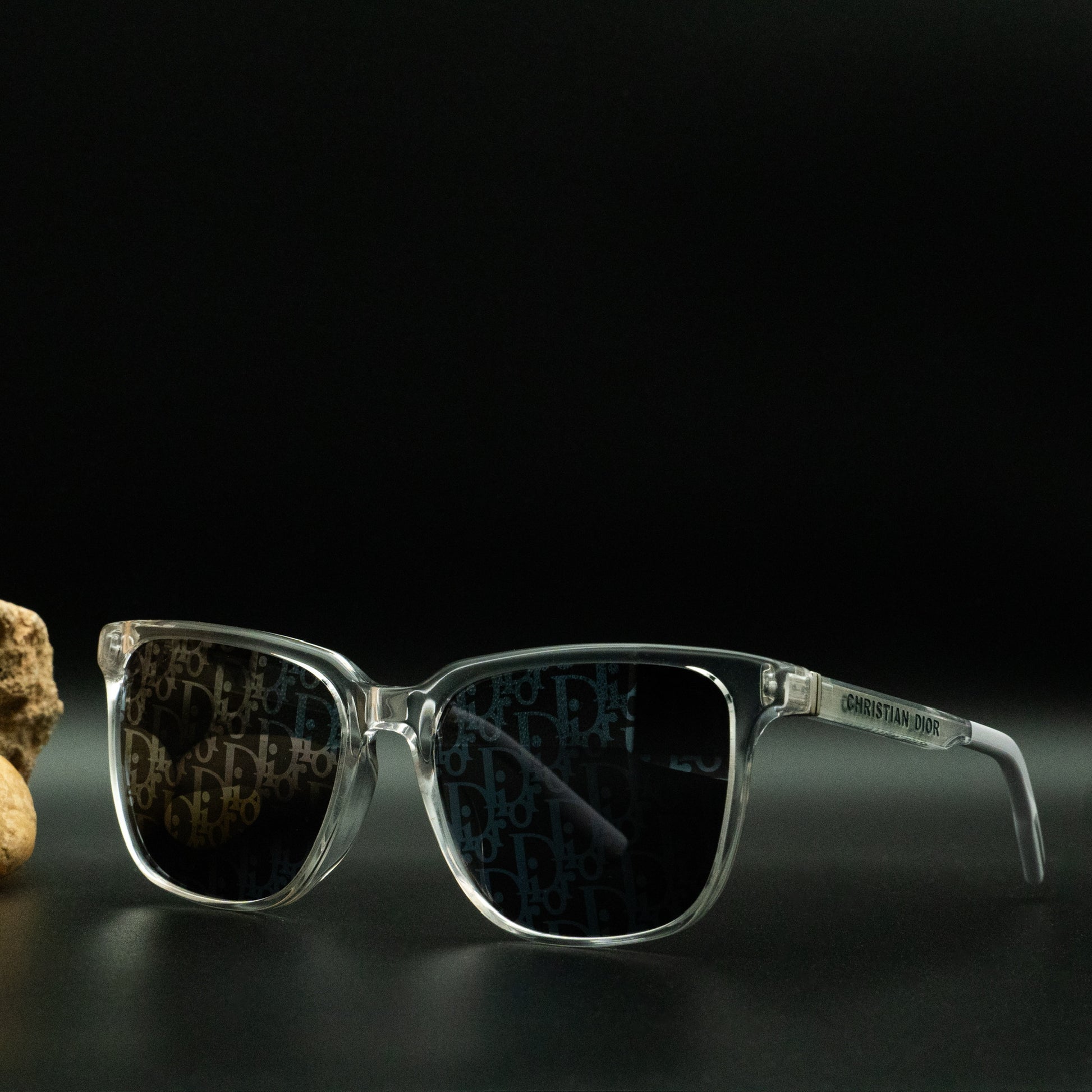 Christian Dior DiorTag SU Sunglasses – Transparent Frame with Oblique Monogram Lenses (Size 54▢19 145)