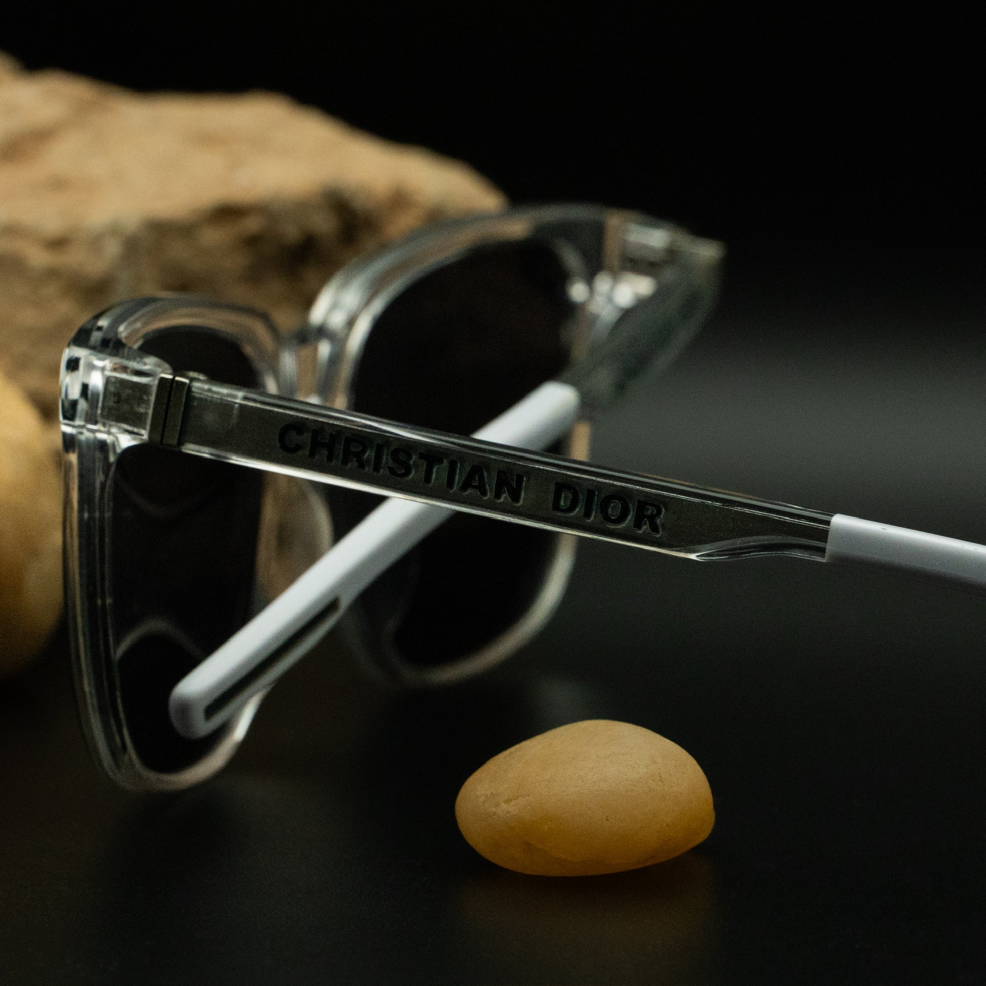 Christian Dior DiorTag SU Sunglasses – Transparent Frame with Oblique Monogram Lenses (Size 54▢19 145)