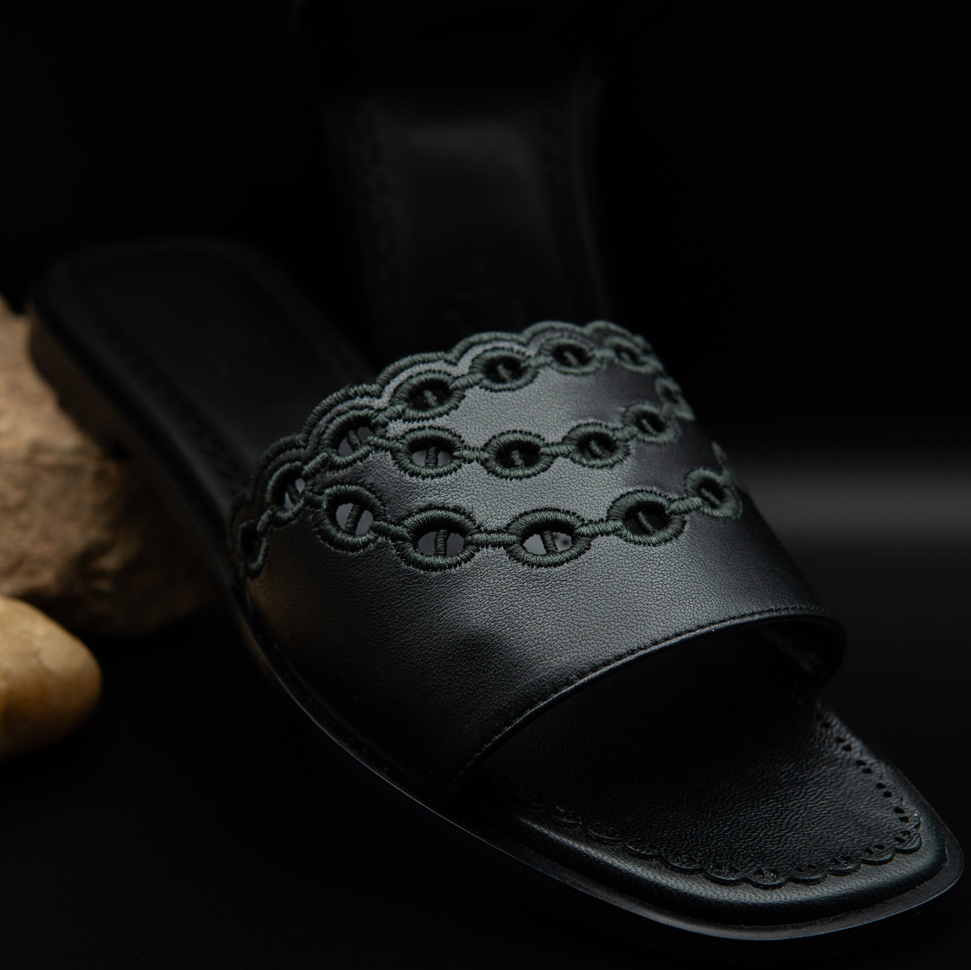 Hermès Gaelle Sandals in Black Leather (Size 37½)