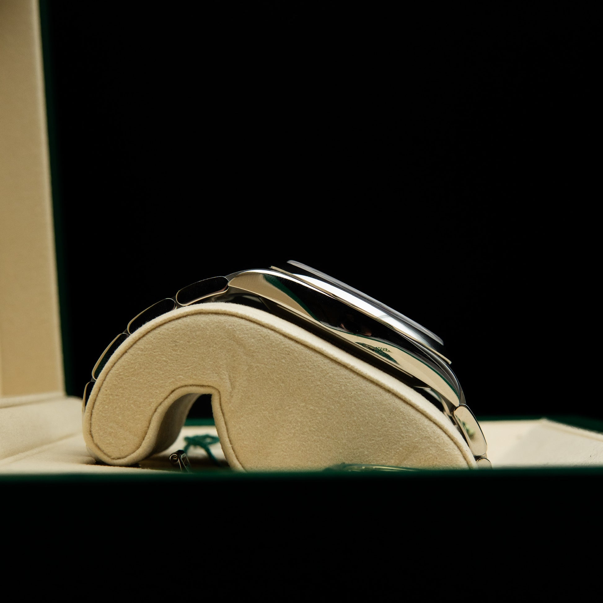 Rolex Oyster Perpetual 41 – Mediterranean Blue Dial in Oystersteel (Ref. 134300)