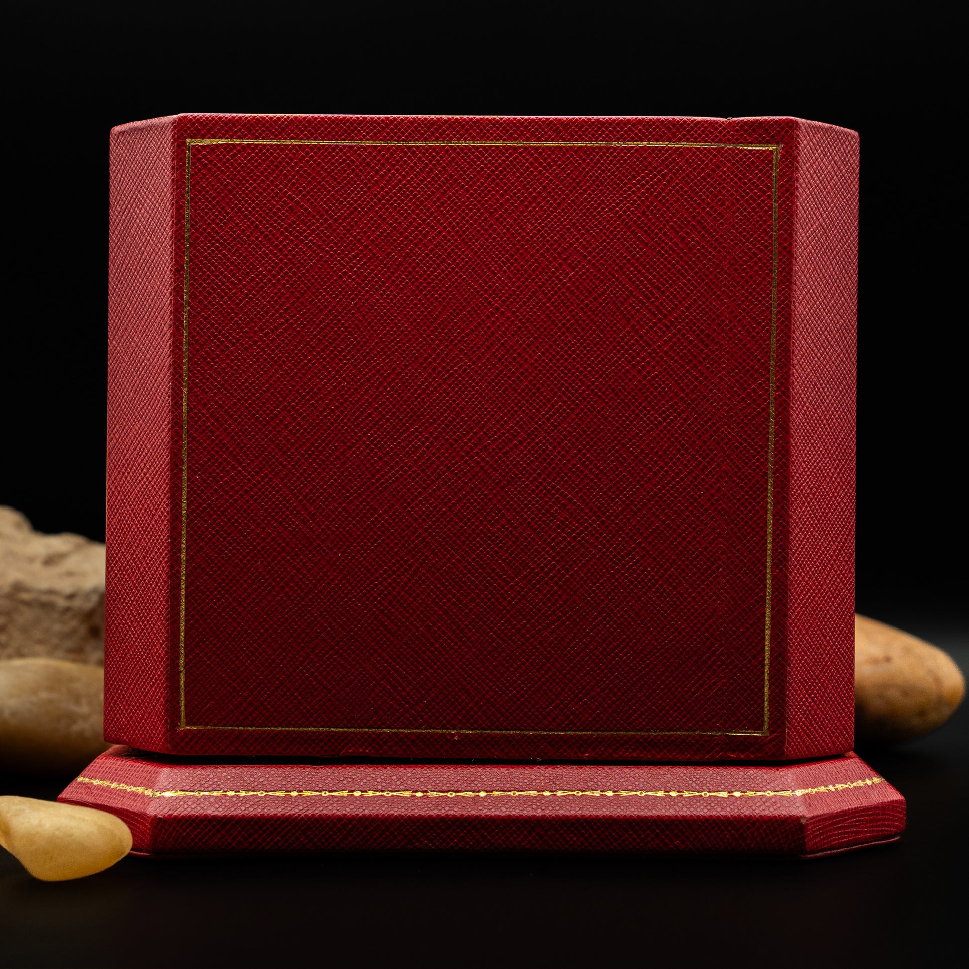 Cartier Automatic Watch Winder in Red Grained Leather from the 1990's