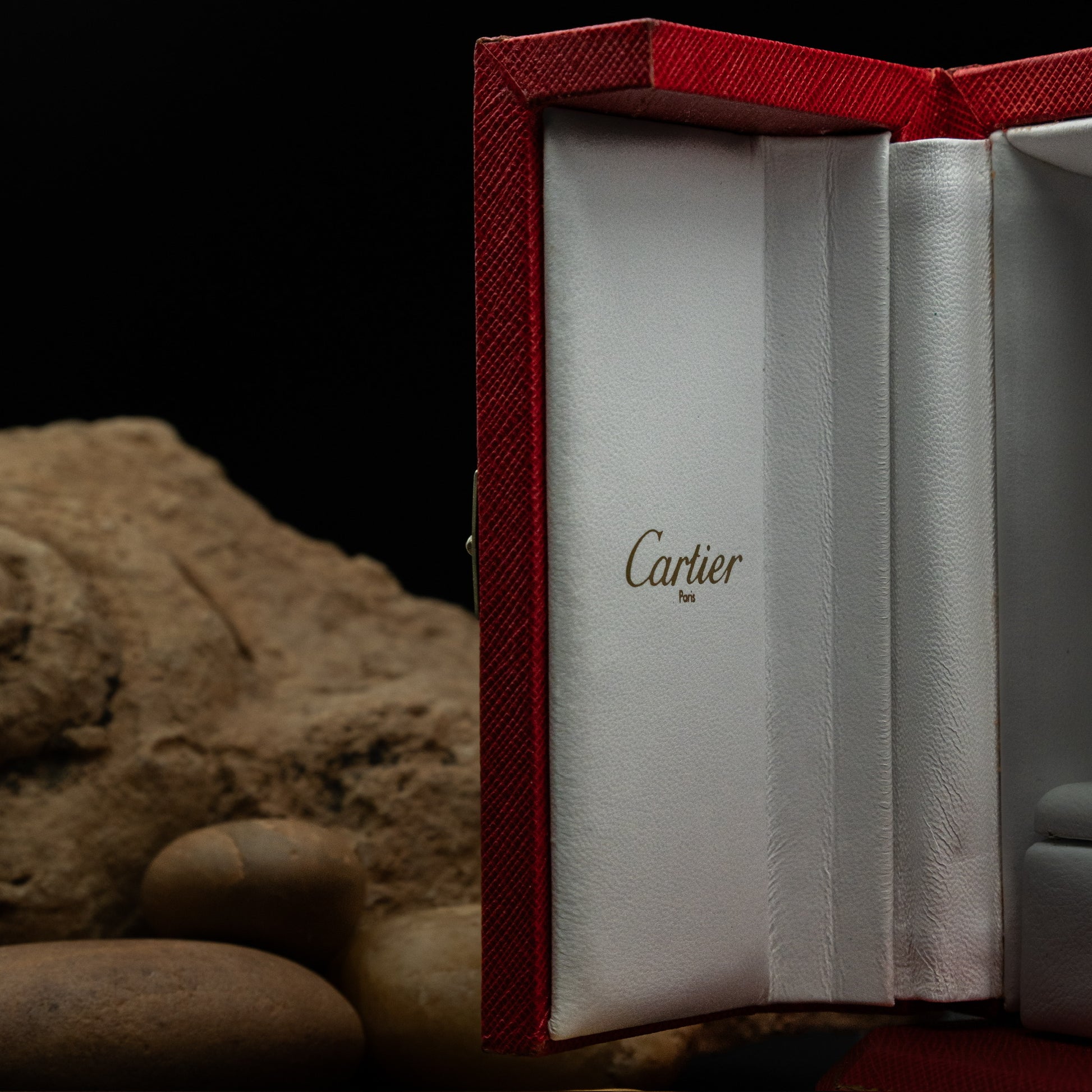 Cartier Automatic Watch Winder in Red Grained Leather from the 1990's