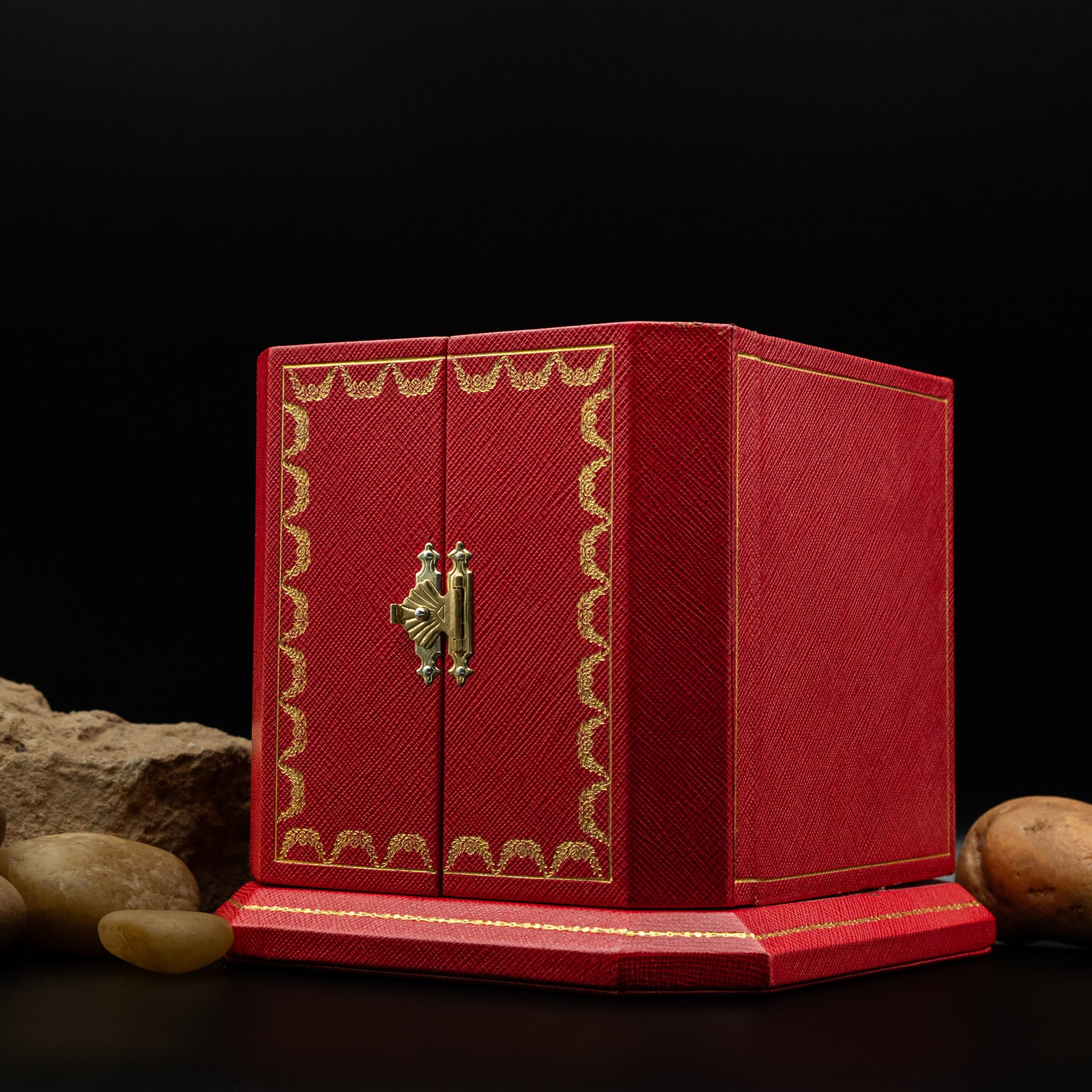 Cartier Automatic Watch Winder in Red Grained Leather from the 1990's