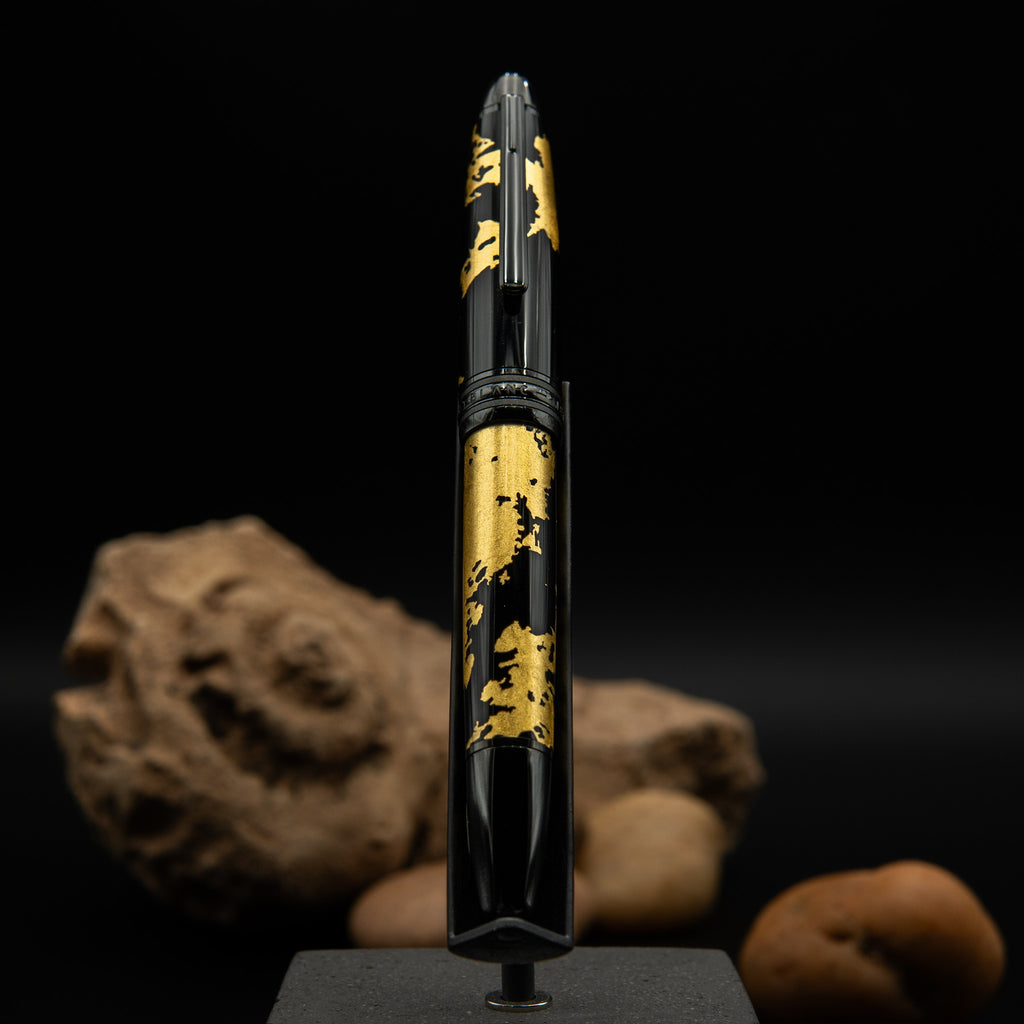 Montblanc Meisterstück Calligraphy Gold Leaf Special Edition Fountain Pen (M)