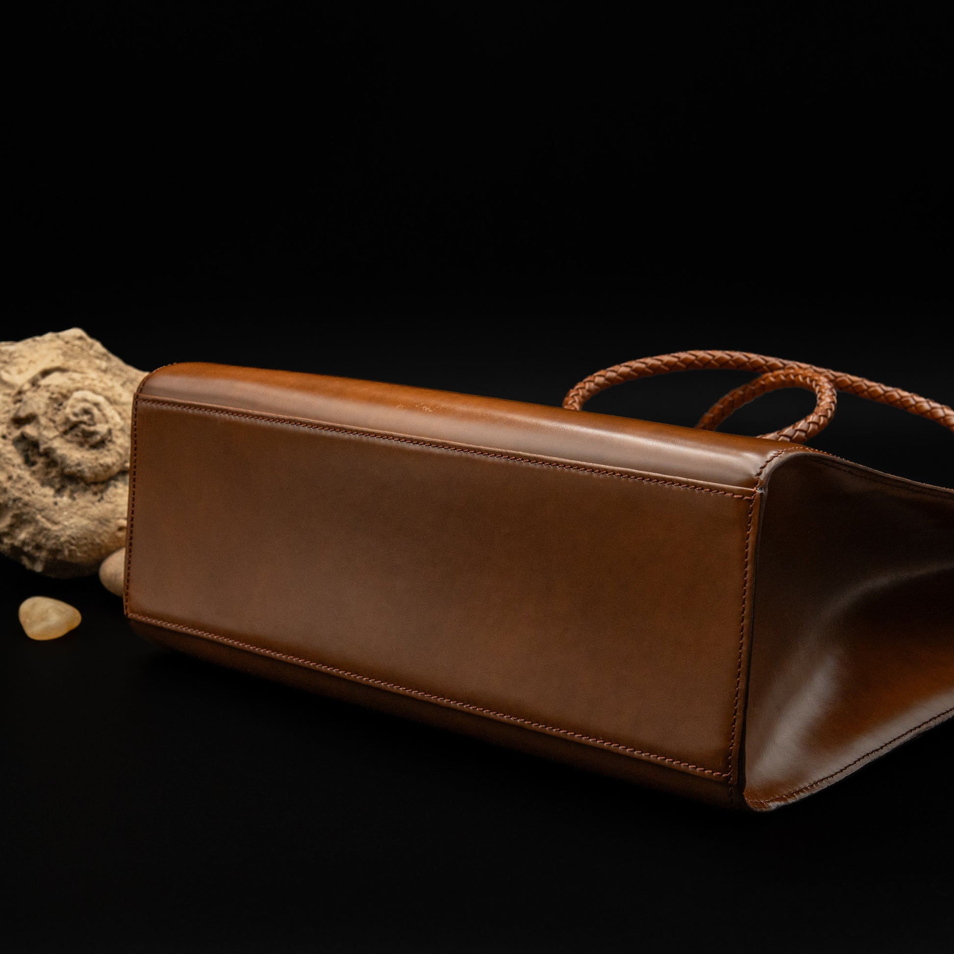 Cartier Panthère Leather Braided Handle Tote in Camel Brown Calf Leather from the 2000s