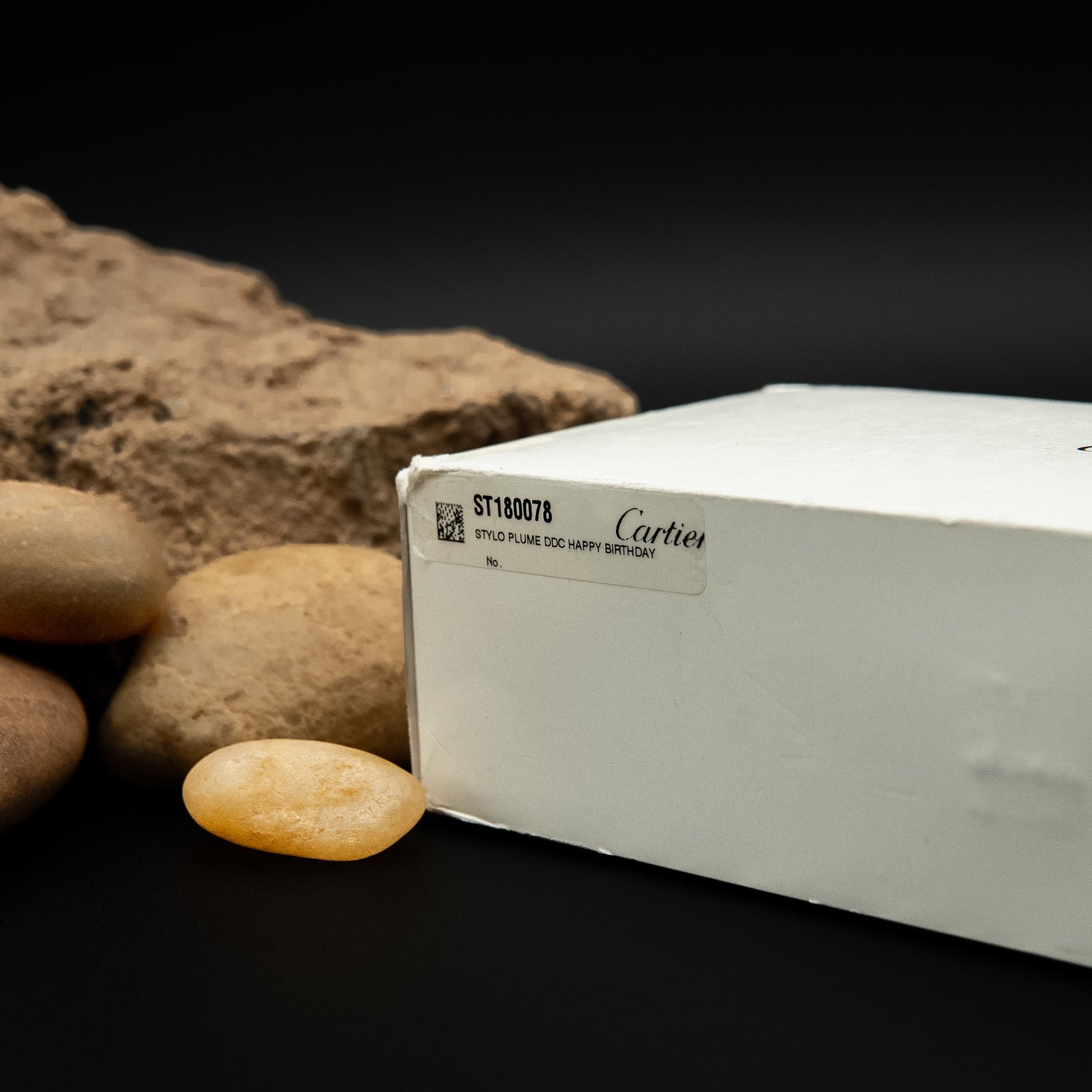 قلم كارتييه ديابولو دي كارتييه "هابي بيرثدي" ريشة مطلي بالبلاديوم