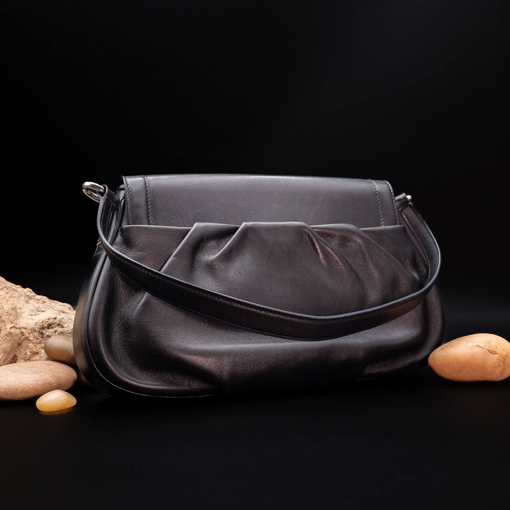 Cartier Panthère Shoulder Bag in Black Calfskin Leather from the 1990's