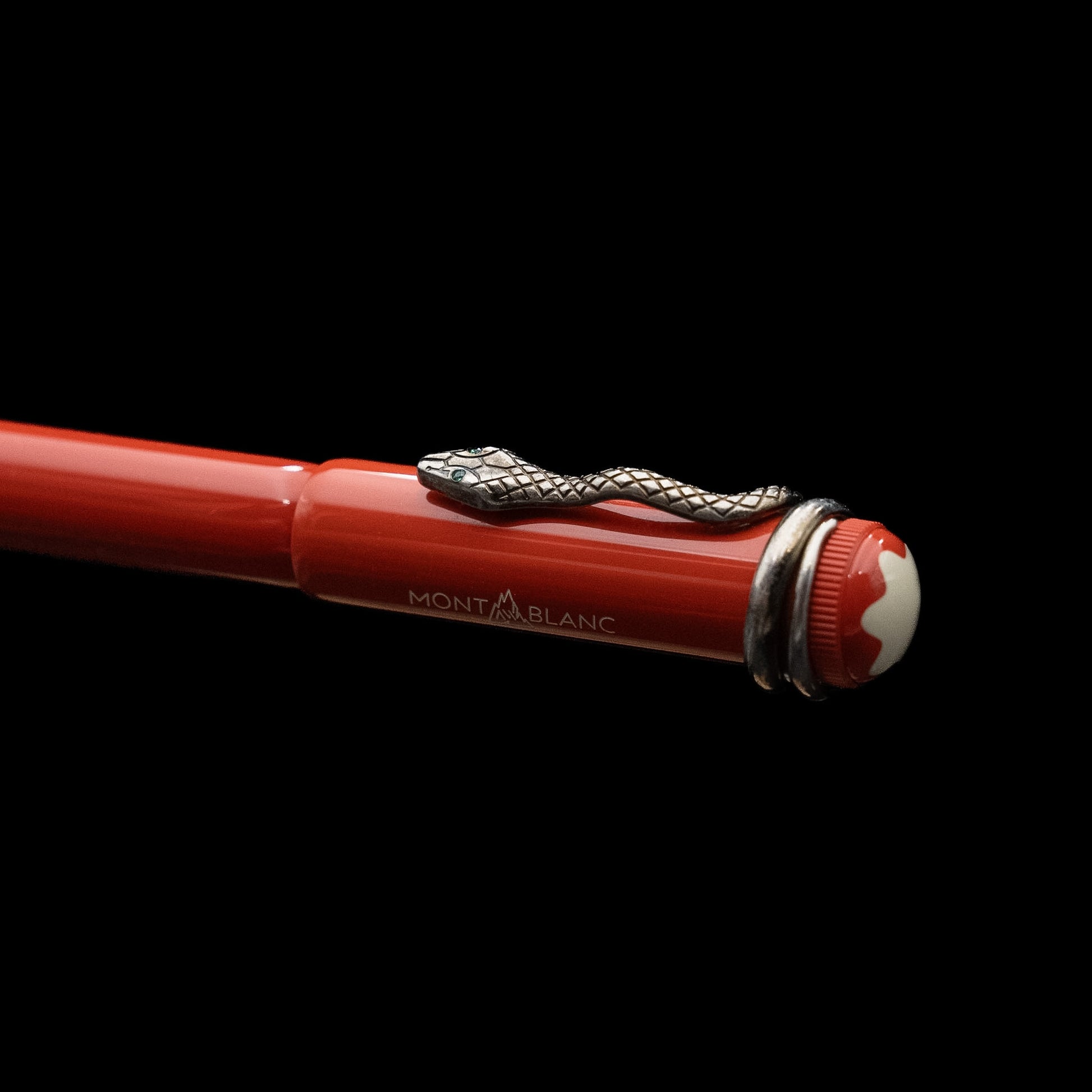 Montblanc Heritage Collection Rouge et Noir Serpent Special Edition Coral Fountain Pen (M Nib)