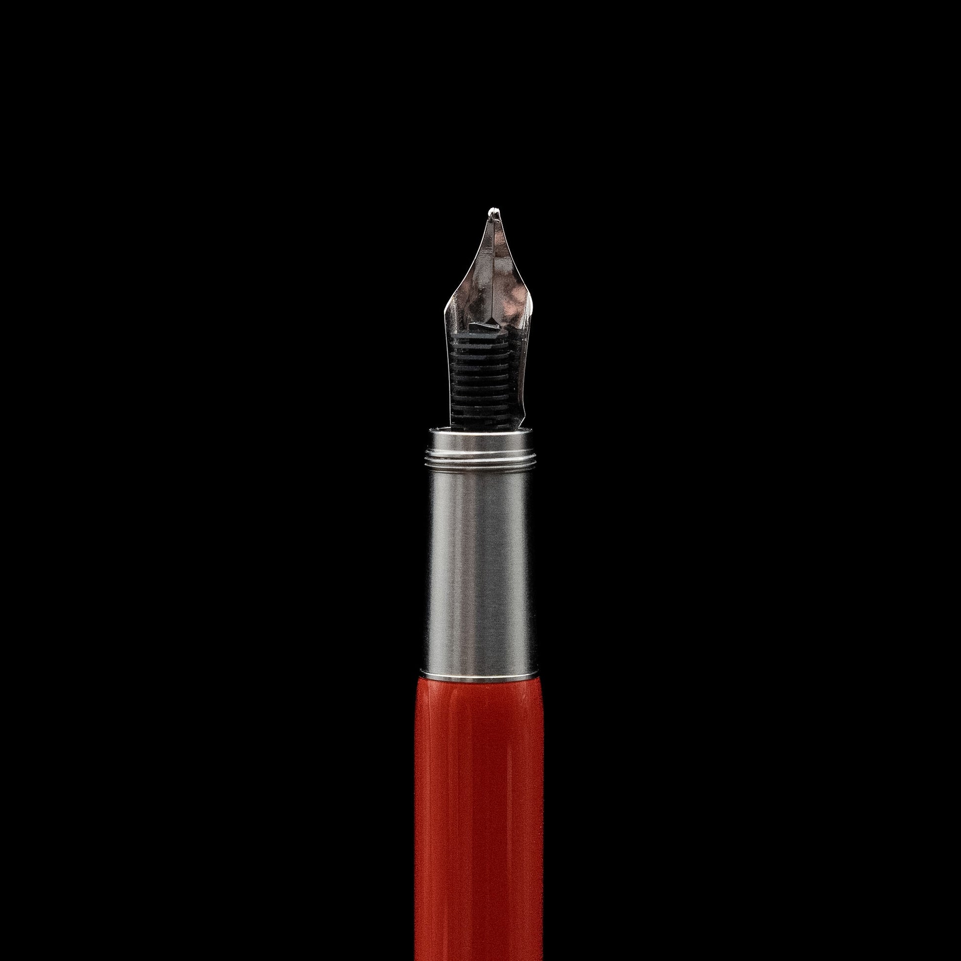 Montblanc Heritage Collection Rouge et Noir Serpent Special Edition Coral Fountain Pen (M Nib)