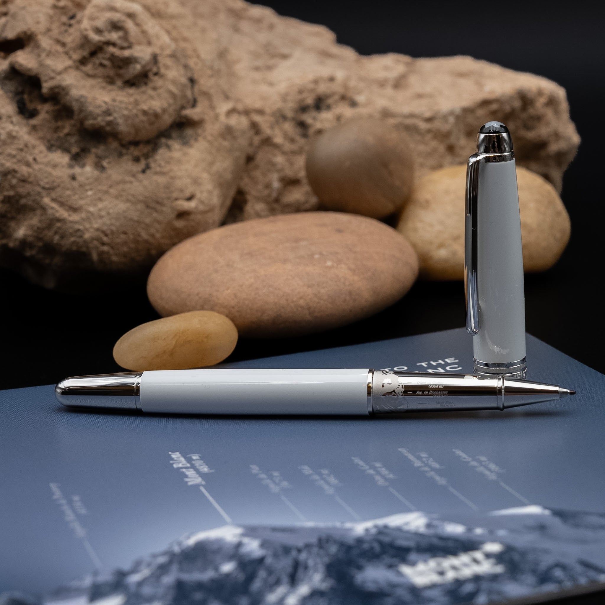Montblanc Meisterstück Solitaire Tribute to the Mont Blanc Classique Rollerball Pen Ref. 106845
